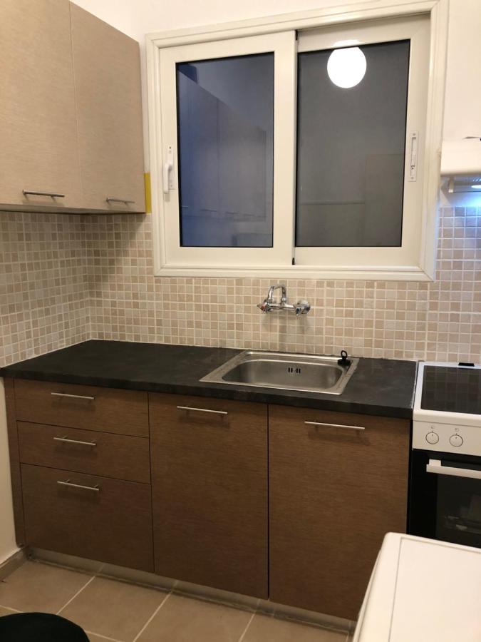 Cosy Apartment In Metaxourgeio Атина Екстериор снимка