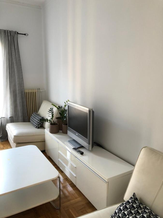 Cosy Apartment In Metaxourgeio Атина Екстериор снимка