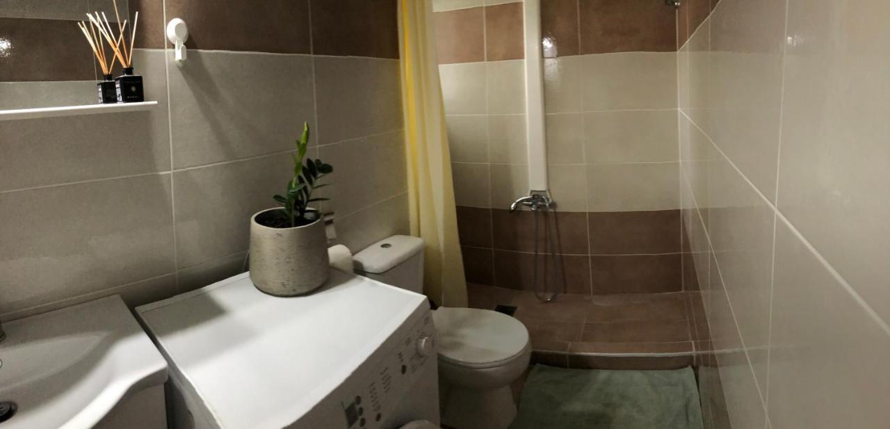 Cosy Apartment In Metaxourgeio Атина Екстериор снимка
